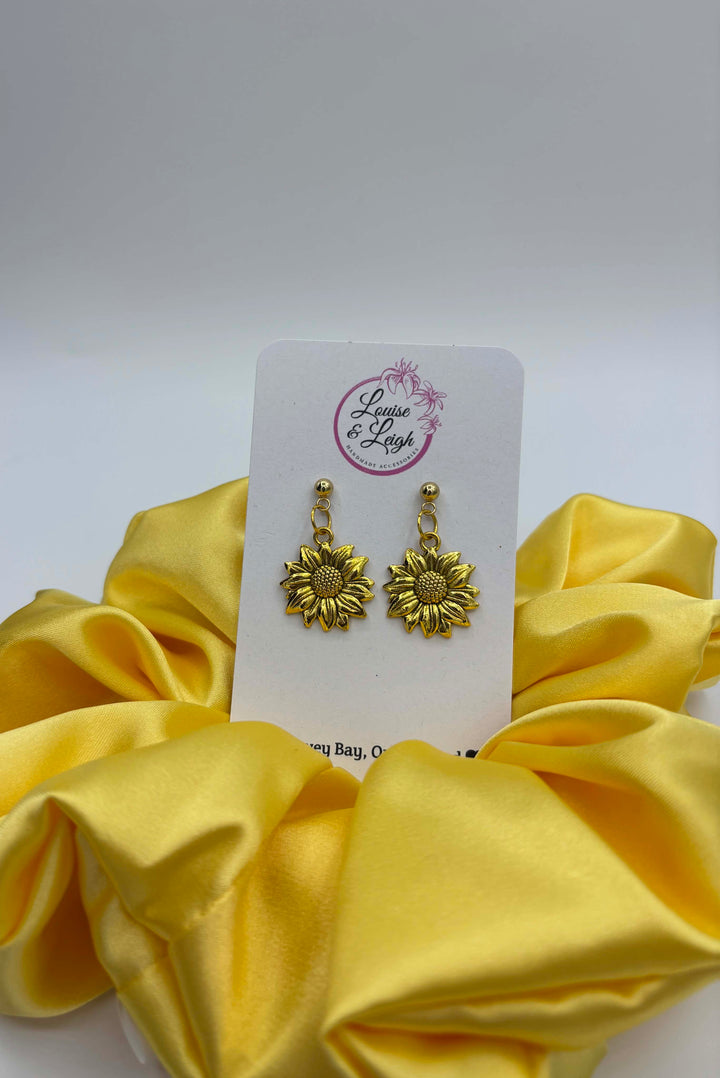 Loves Sunflowers - Charm Earrings